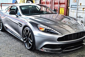 Siêu xe Aston Martin Vanquish 16 tỷ về VN “né thuế“